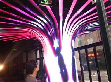 北京中骏世界城树形LED异形屏